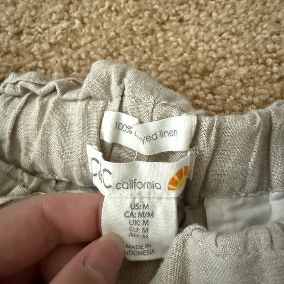 C&C California Light Gray High Waist Shorts - Picture 5 of 5